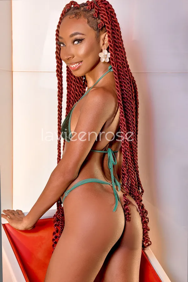 Zoe escort colombian in Barcelona